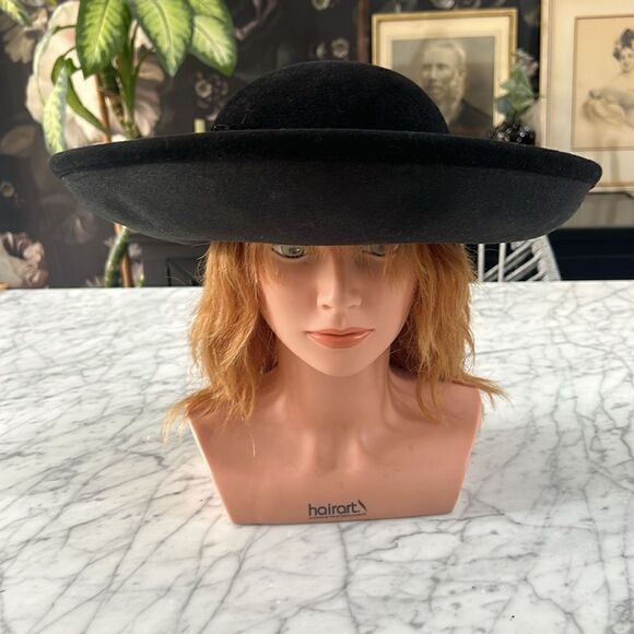 Vintage 90s Plaza Suite By Betmar Women\'s Black Velvet Ribbon Hat Beetlejuice